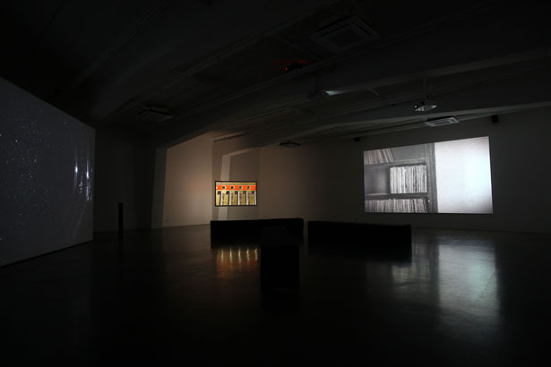 did i? (installation view), Hiraki Sawa  artclub1563, Seoul,  2011, photo © Hiraki Sawa